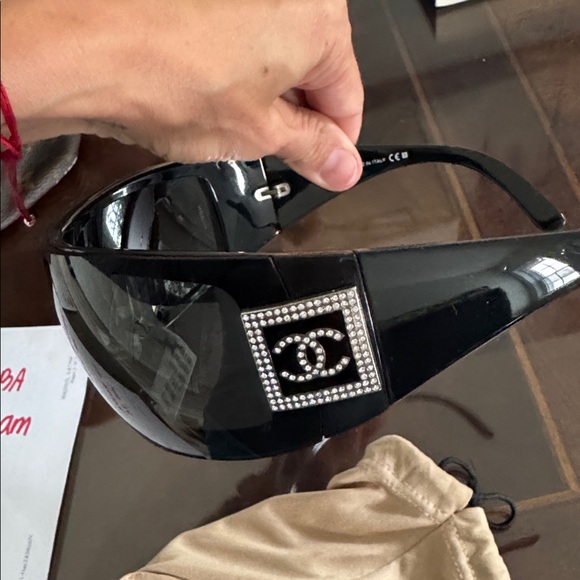 Chanel sunglasses - Picture 6 of 6